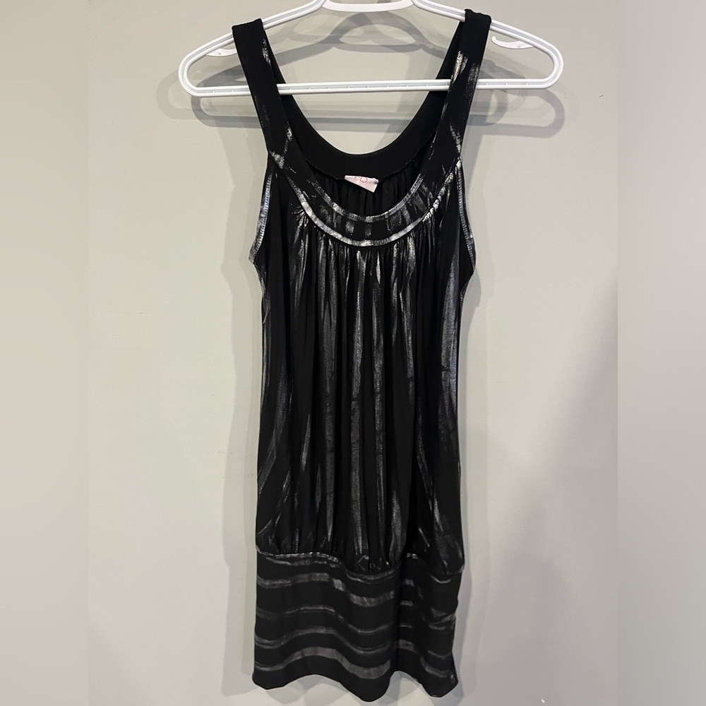 Dress would fit small